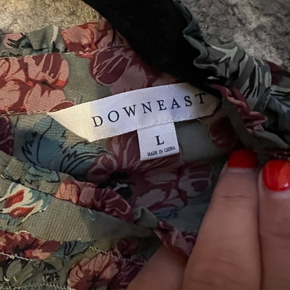 DownEast Floral Blouse size L (M120) - Picture 8 of 8